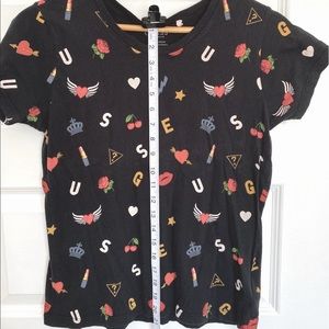 Guess women’s cropped tee shirt.